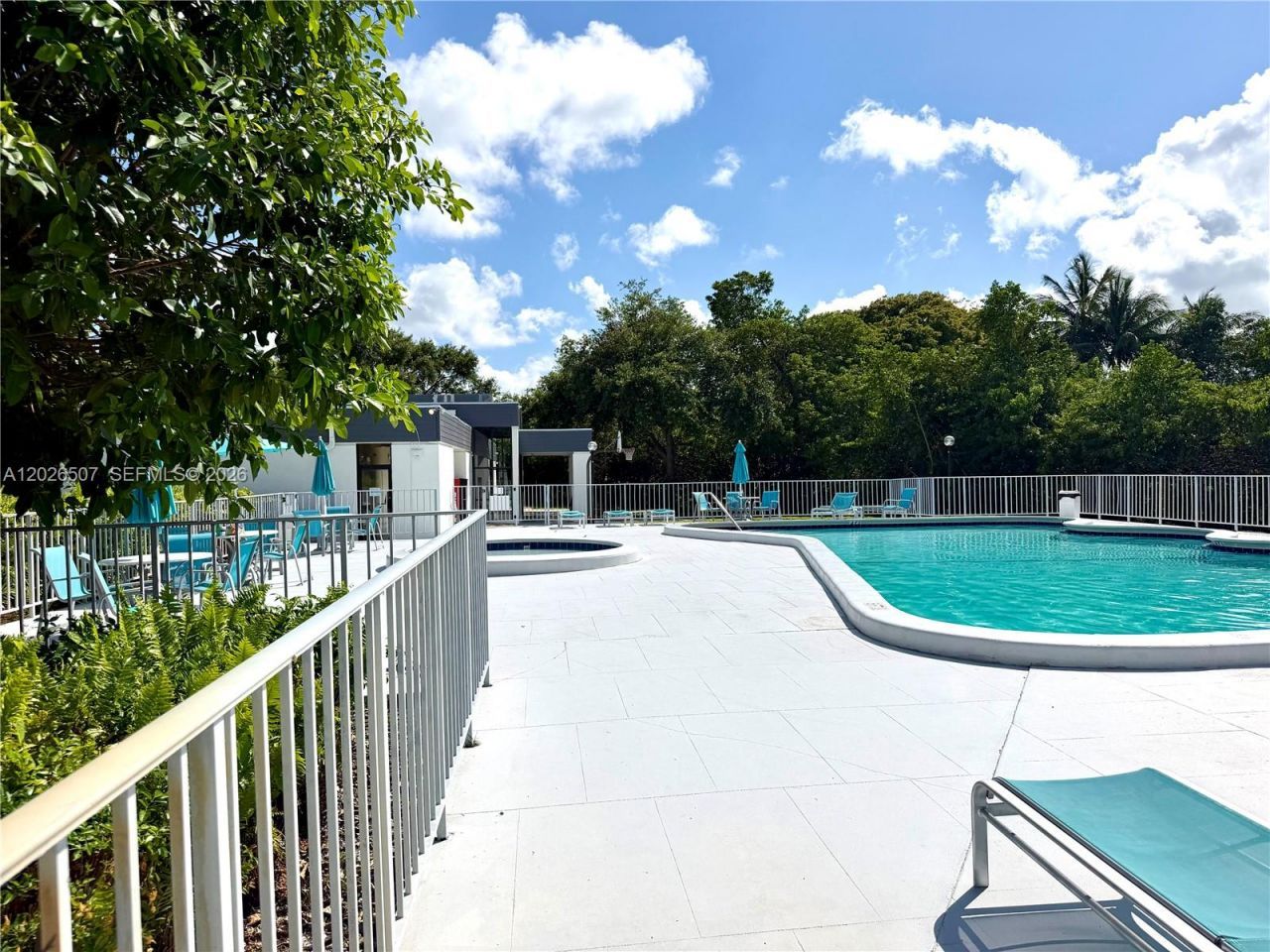 19440 NE 26th Ave, Unit 52B, Miami, FL 33180 Photo
