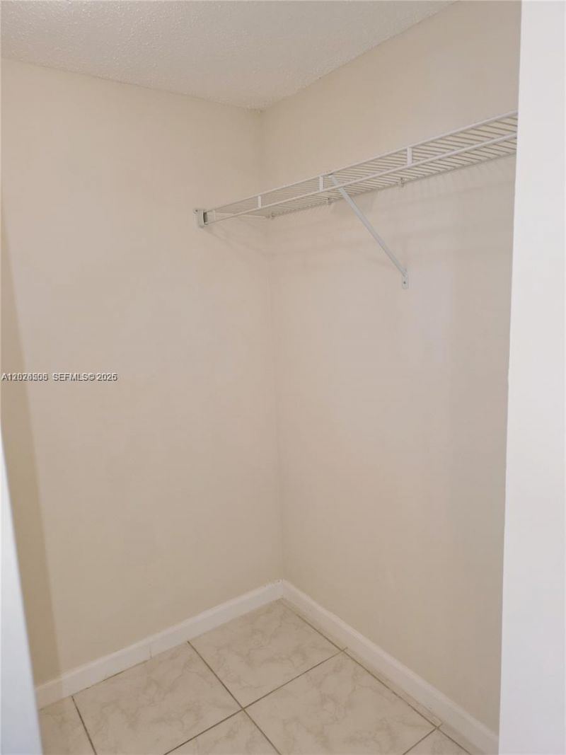 4140 NW 44th Ave, Unit 411, Lauderdale Lakes, FL 33319 Photo