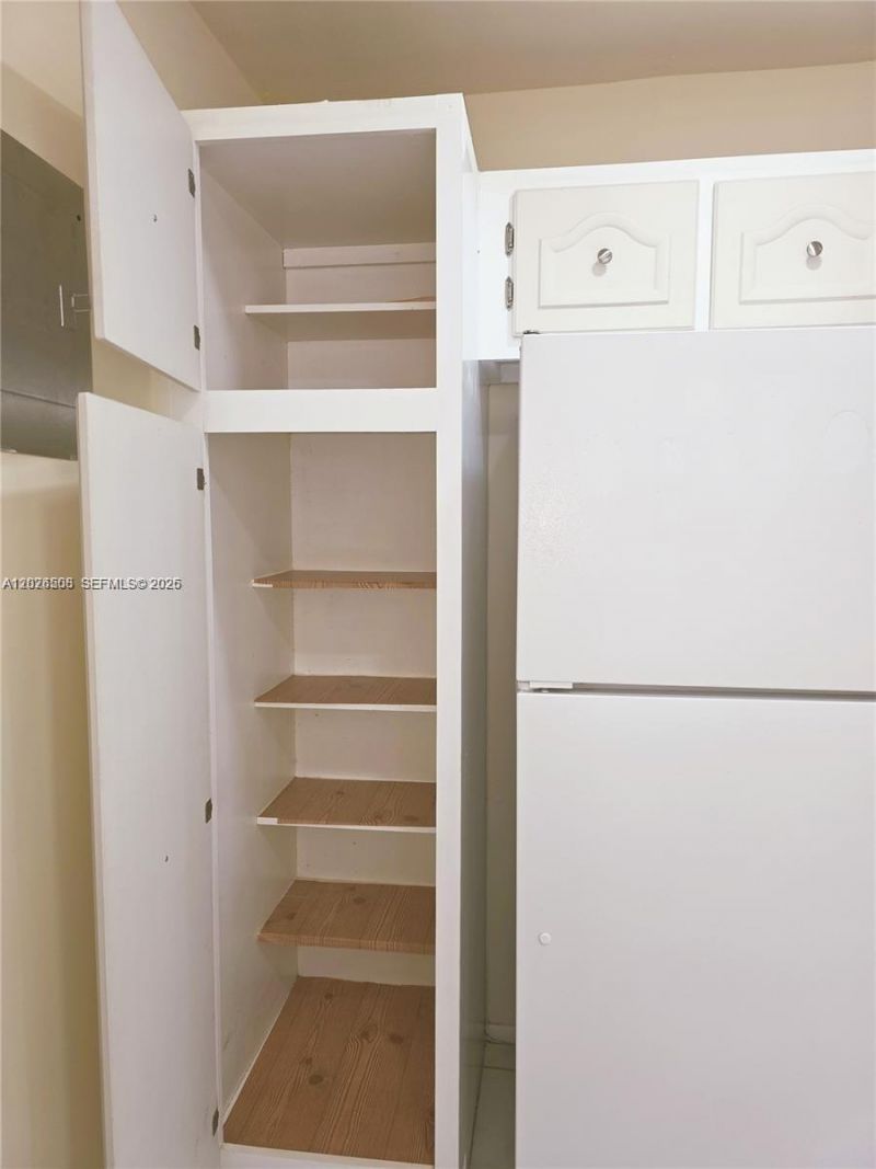 4140 NW 44th Ave, Unit 411, Lauderdale Lakes, FL 33319 Photo
