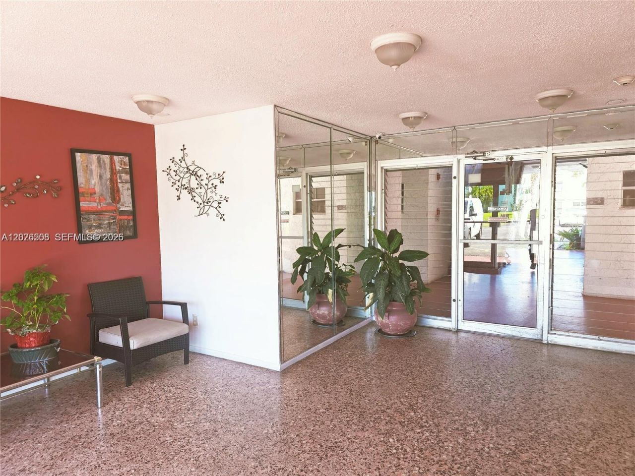 4140 NW 44th Ave, Unit 411, Lauderdale Lakes, FL 33319 Photo