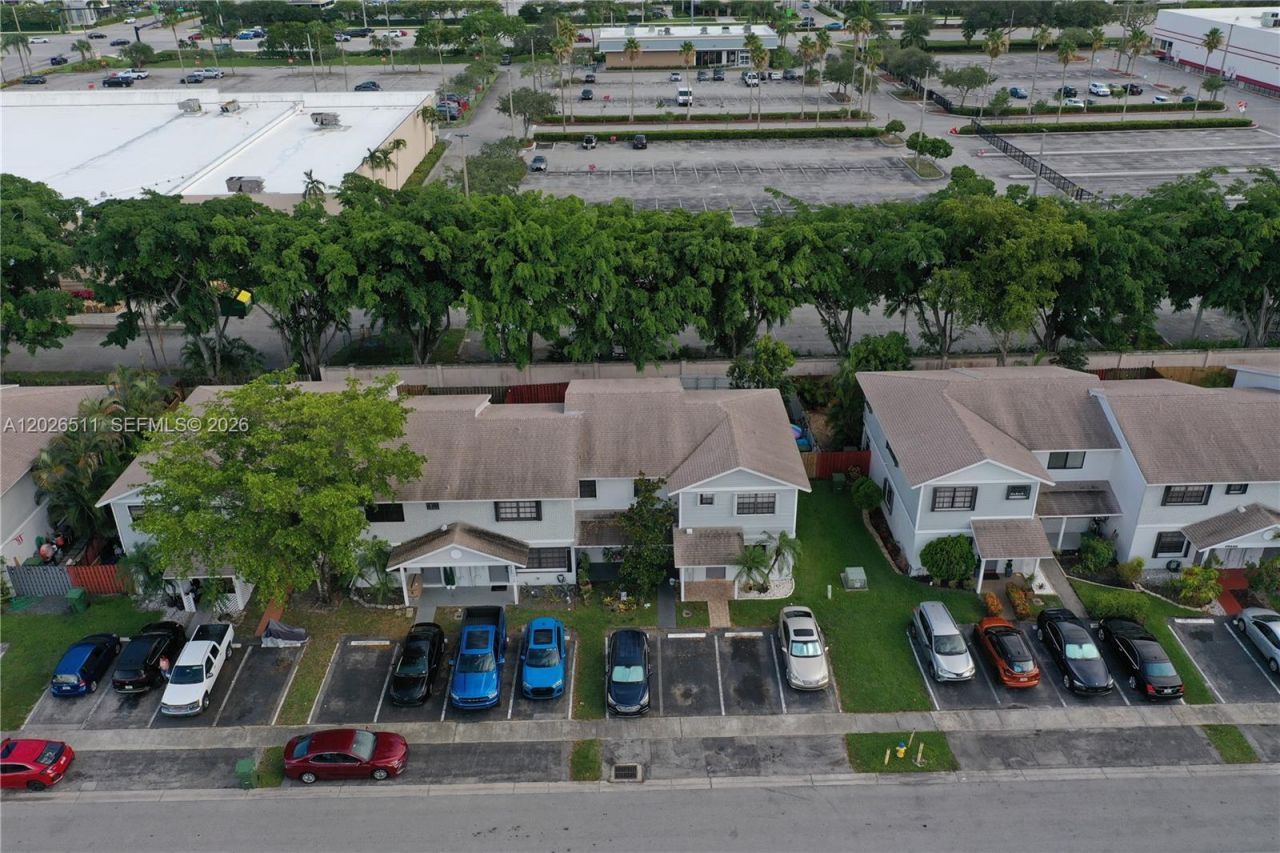 10428 NW 3rd St , Pembroke Pines, FL 33026 Photo