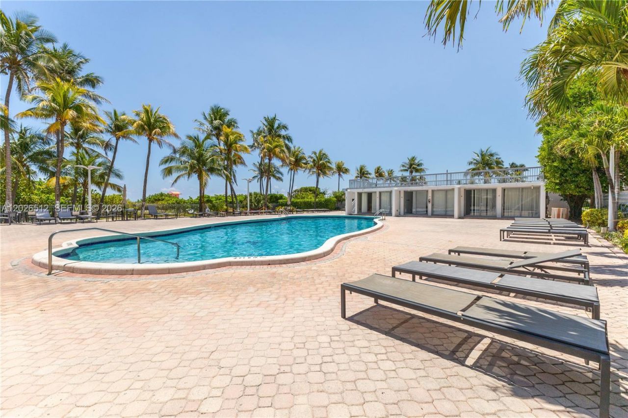 2655 Collins Ave , Unit 2308, Miami Beach, FL 33140 Photo
