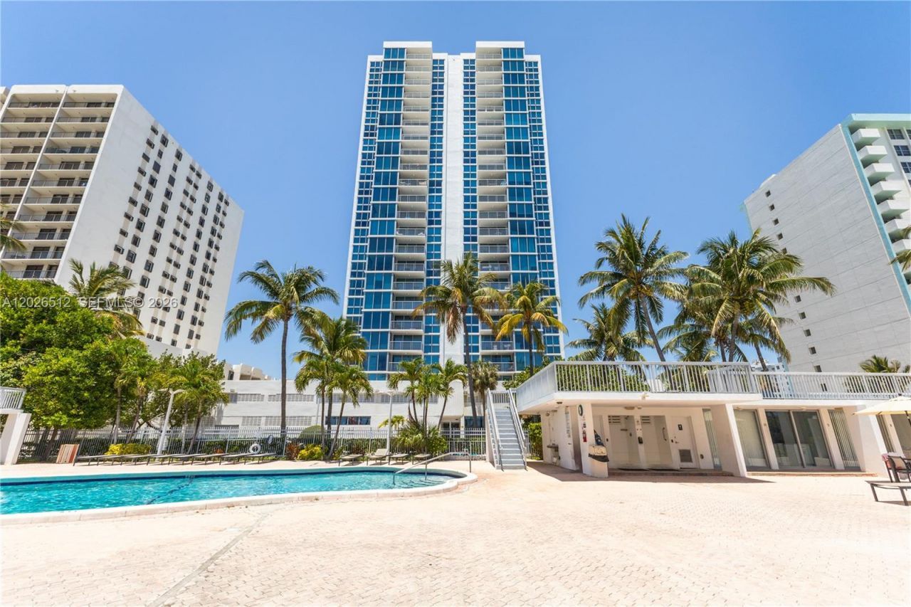2655 Collins Ave , Unit 2308, Miami Beach, FL 33140 Photo