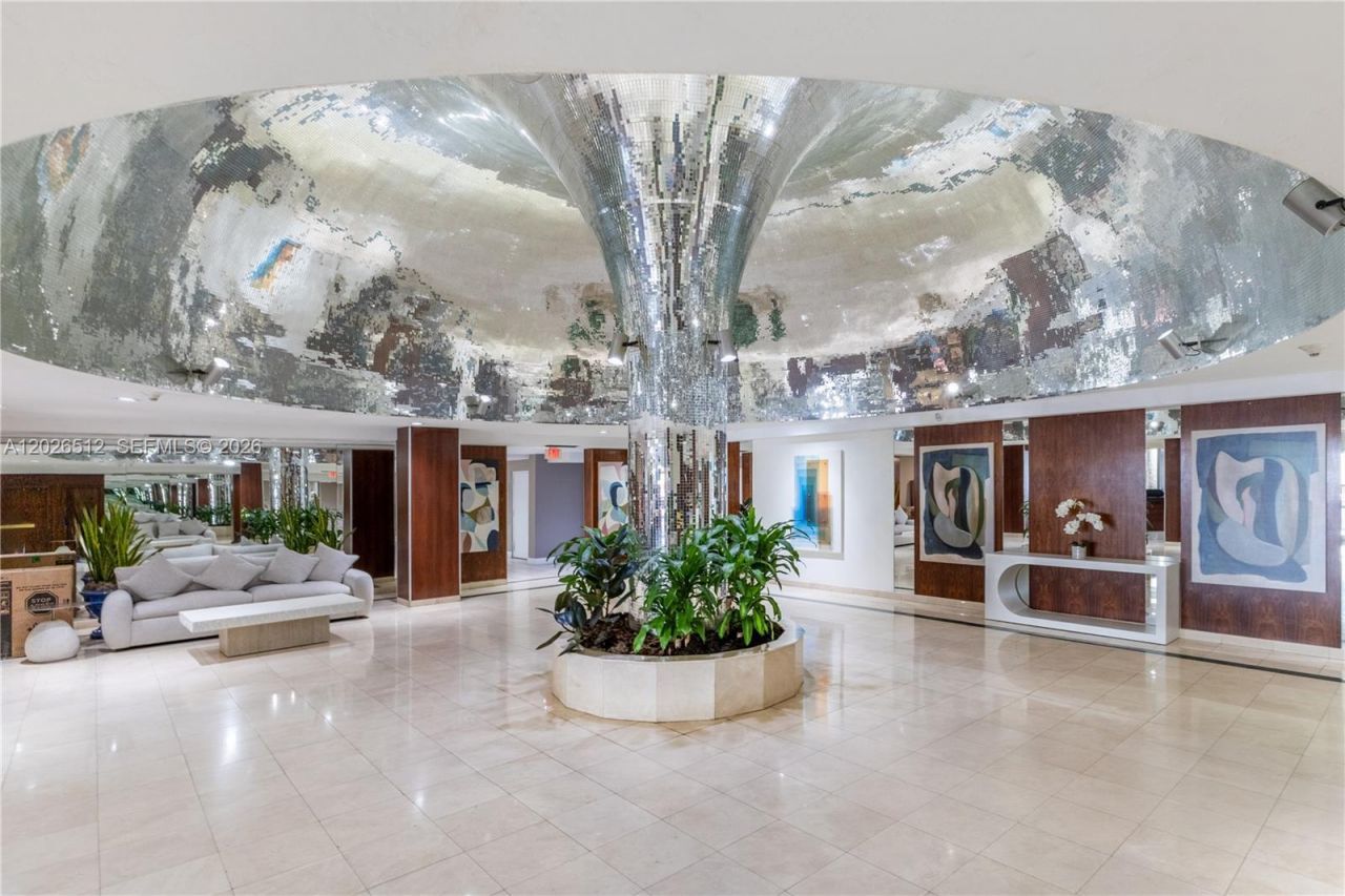 2655 Collins Ave , Unit 2308, Miami Beach, FL 33140 Photo