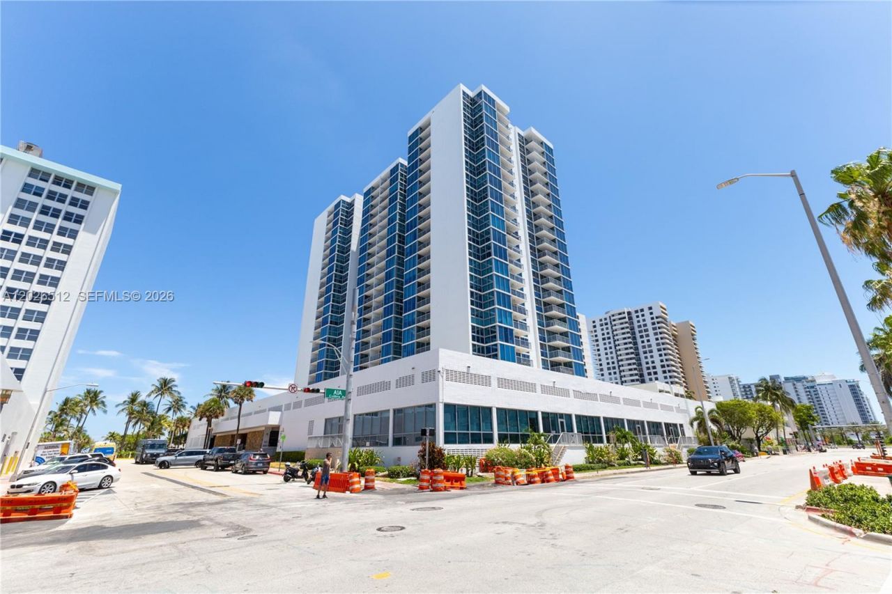 2655 Collins Ave , Unit 2308, Miami Beach, FL 33140 Photo