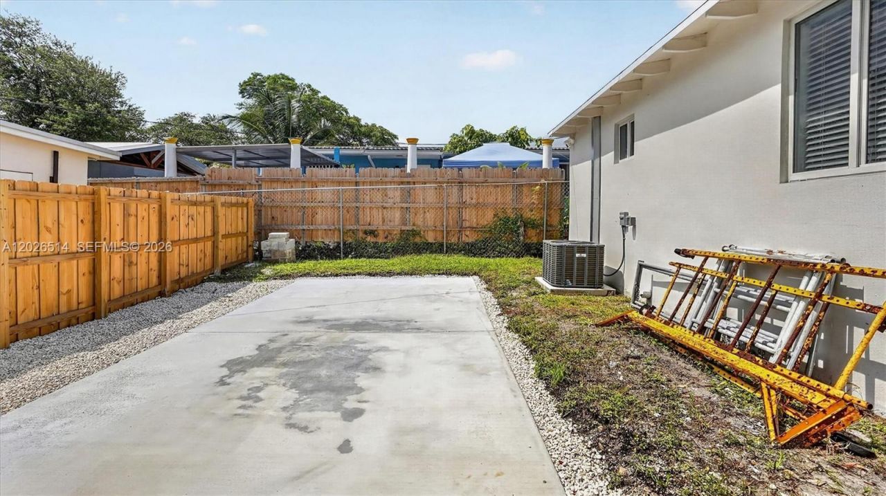 7612 NW 4th Ave , Miami, FL 33150 Photo