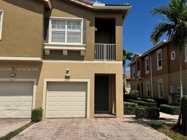 5819 Hampton Hills Blvd , Tamarac, FL 33321