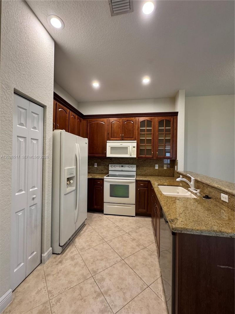 5819 Hampton Hills Blvd, Tamarac, FL 33321 Photo