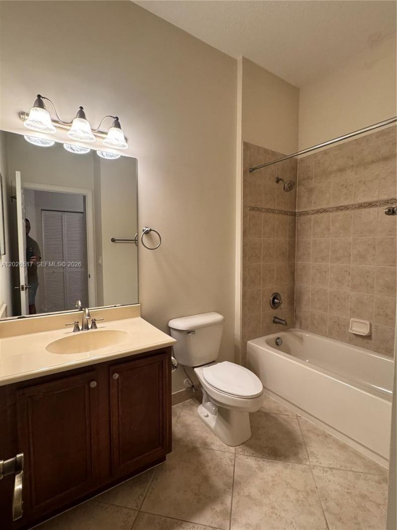 5819 Hampton Hills Blvd, Tamarac, FL 33321 Photo