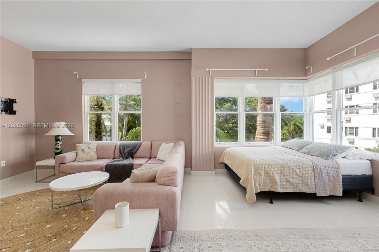 2421 Lake Pancoast Dr, Unit 3B, Miami Beach, FL 33140 Photo