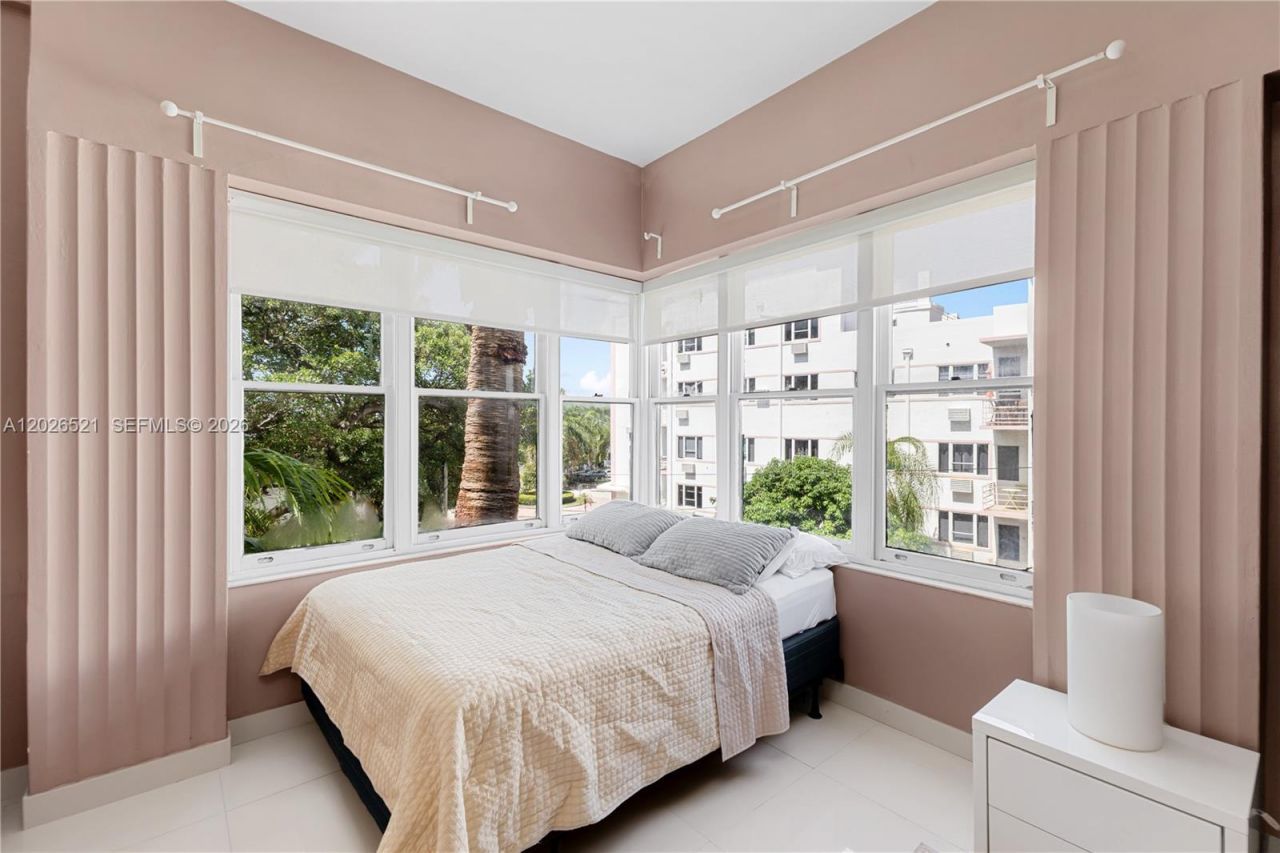 2421 Lake Pancoast Dr, Unit 3B, Miami Beach, FL 33140 Photo