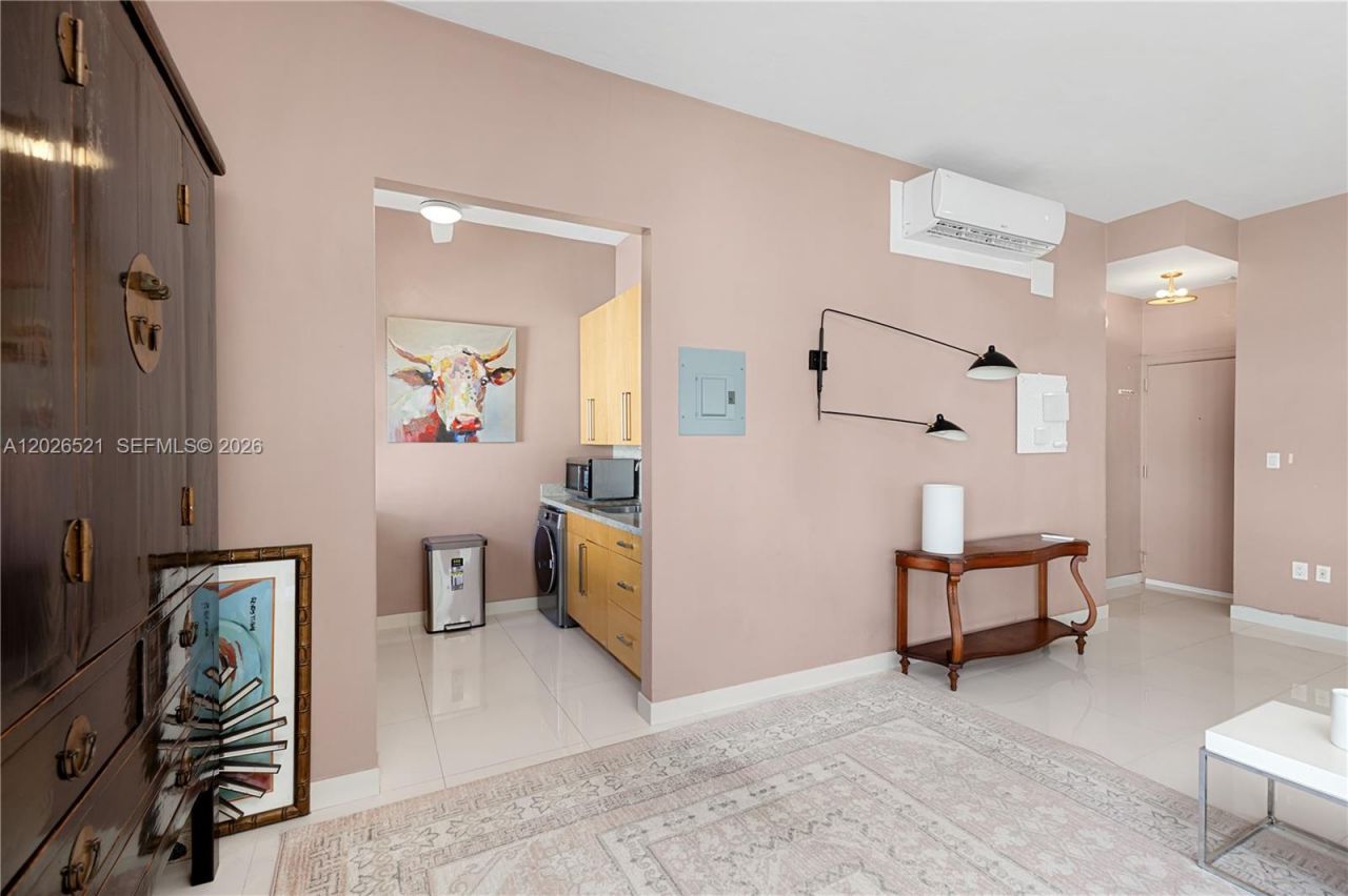 2421 Lake Pancoast Dr, Unit 3B, Miami Beach, FL 33140 Photo