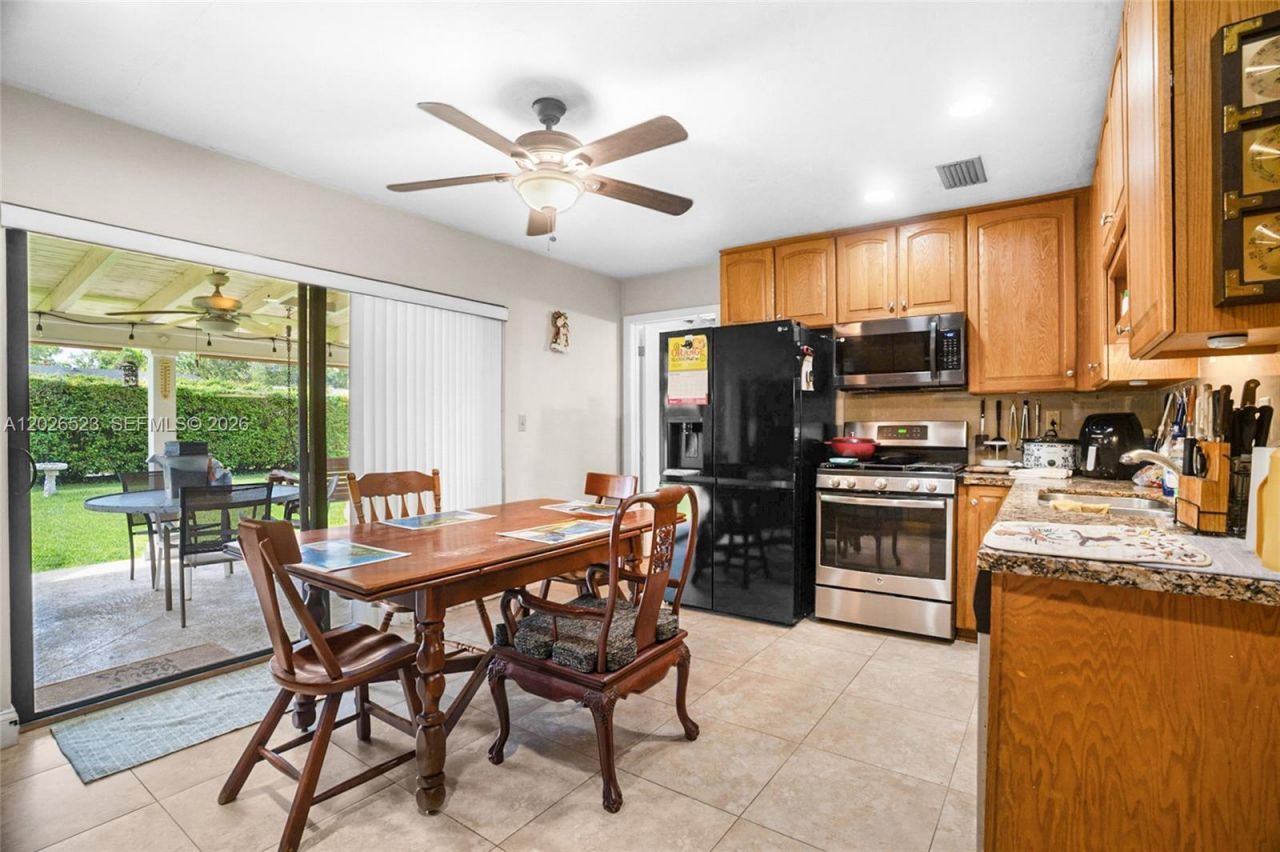 9000 Caribbean Blvd, Cutler Bay, FL 33157 Photo