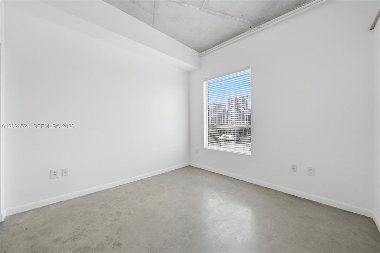 10 SW South River Dr , Unit 804, Miami, FL 33130 Photo