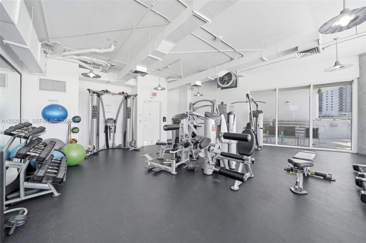 10 SW South River Dr , Unit 804, Miami, FL 33130 Photo