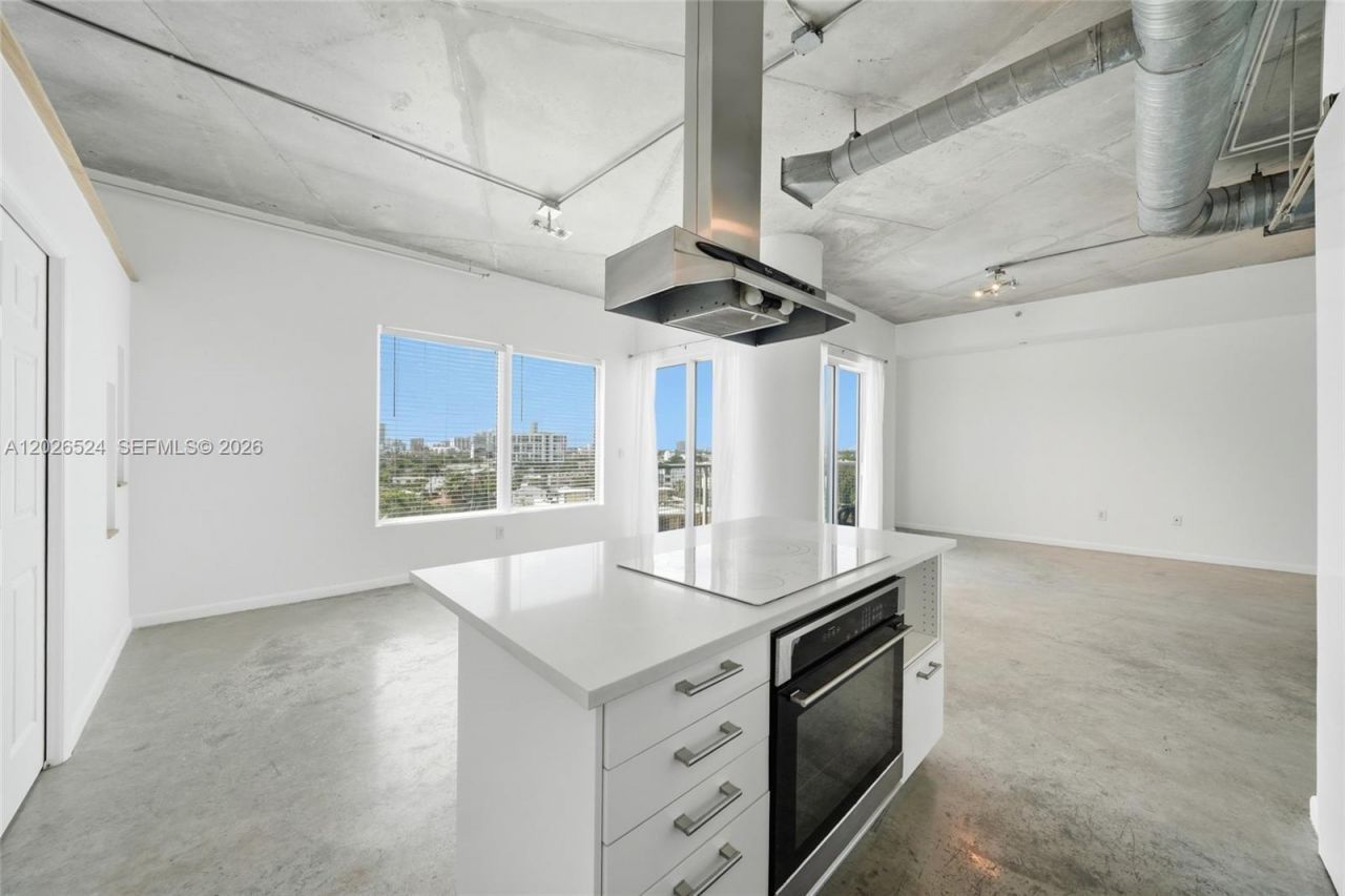 10 SW South River Dr , Unit 804, Miami, FL 33130 Photo