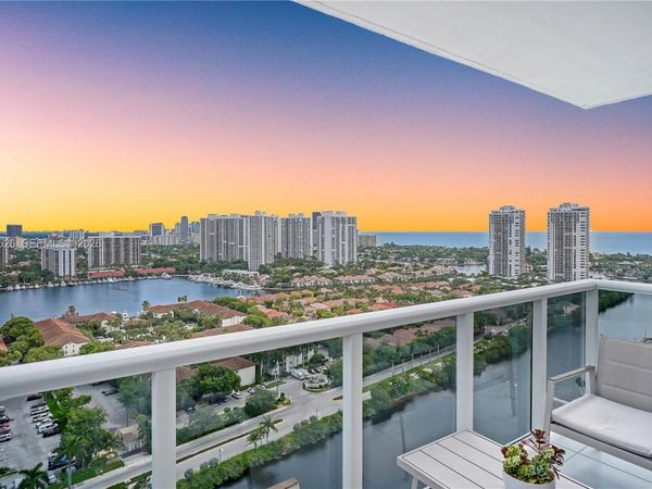 3625 N Country Club Dr , Unit 2610, Aventura, FL 33180