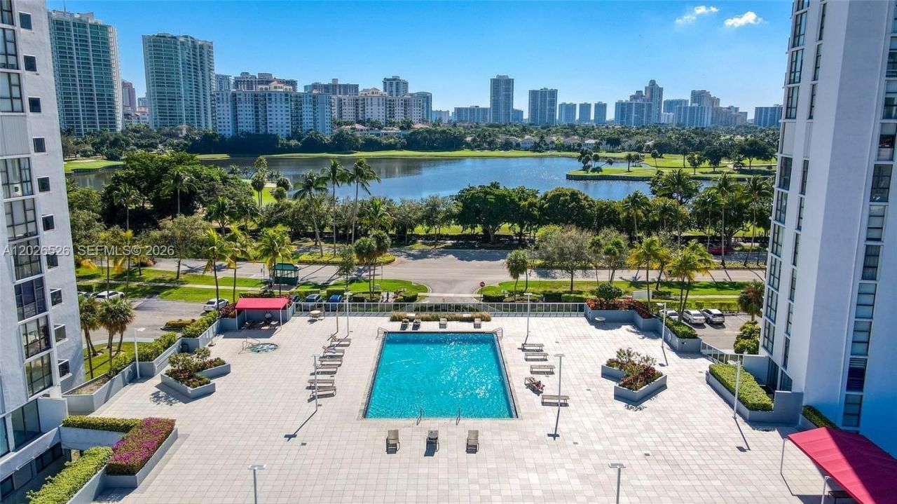 3625 N Country Club Dr , Unit 2610, Aventura, FL 33180 Photo