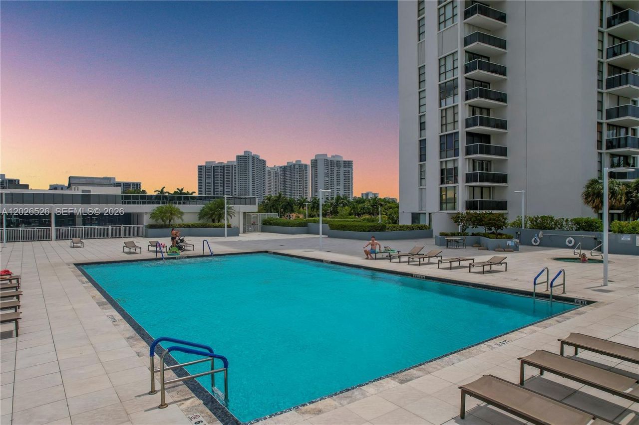 3625 N Country Club Dr , Unit 2610, Aventura, FL 33180 Photo