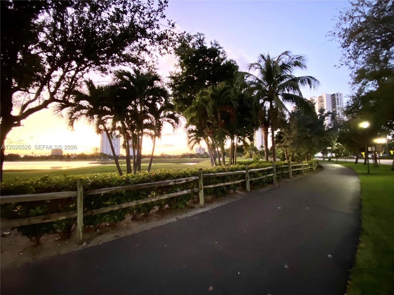 3625 N Country Club Dr , Unit 2610, Aventura, FL 33180 Photo