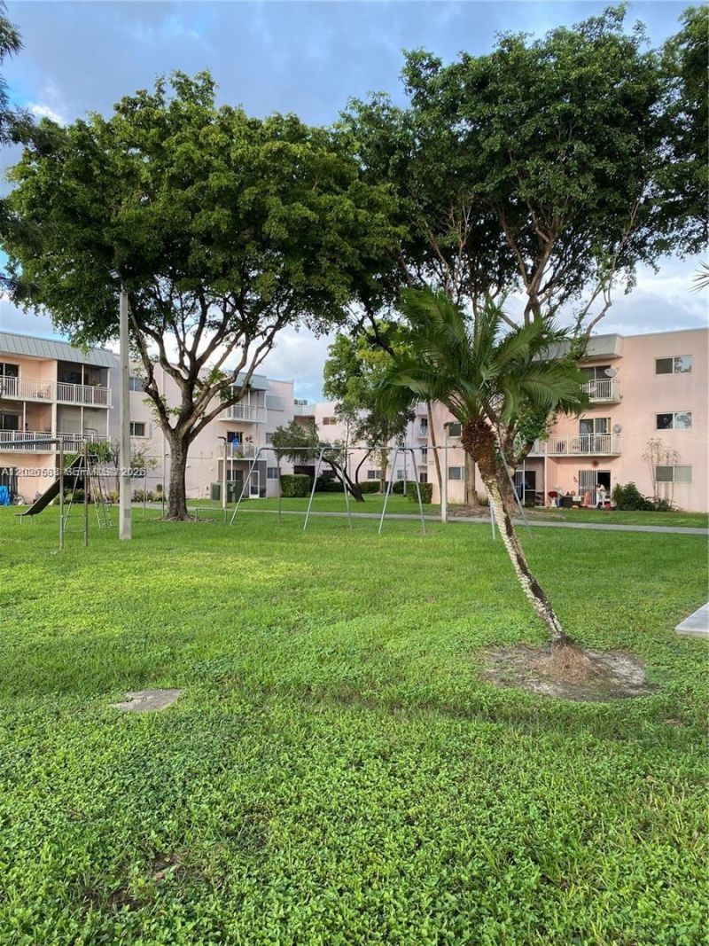 11307 SW 200th St , Unit 106-B, Miami, FL 33157 Photo