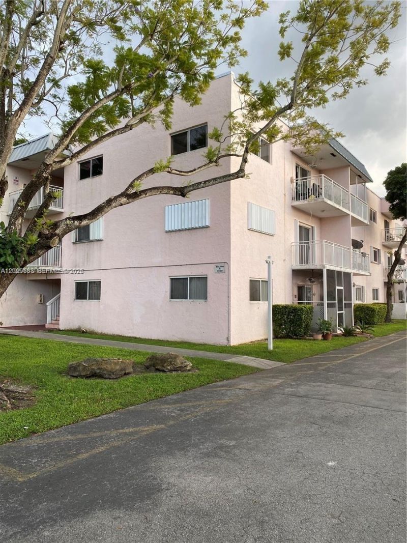 11307 SW 200th St , Unit 106-B, Miami, FL 33157 Photo