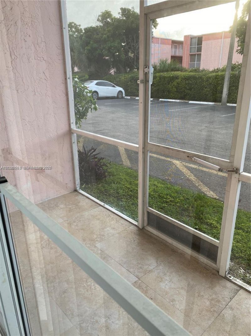 11307 SW 200th St , Unit 106-B, Miami, FL 33157 Photo