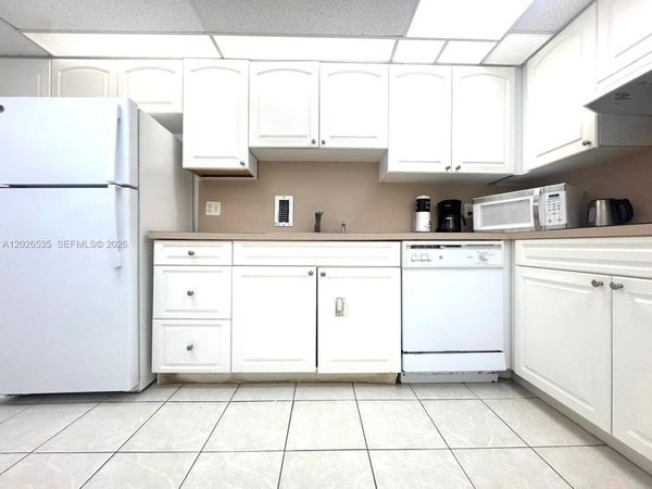 4001 S Ocean Dr , Unit 15L, Hollywood, FL 33019