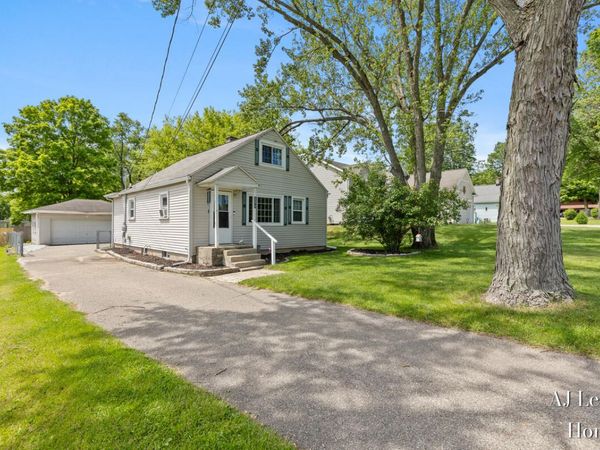3370 Milo Street NW, Grand Rapids, MI 49534