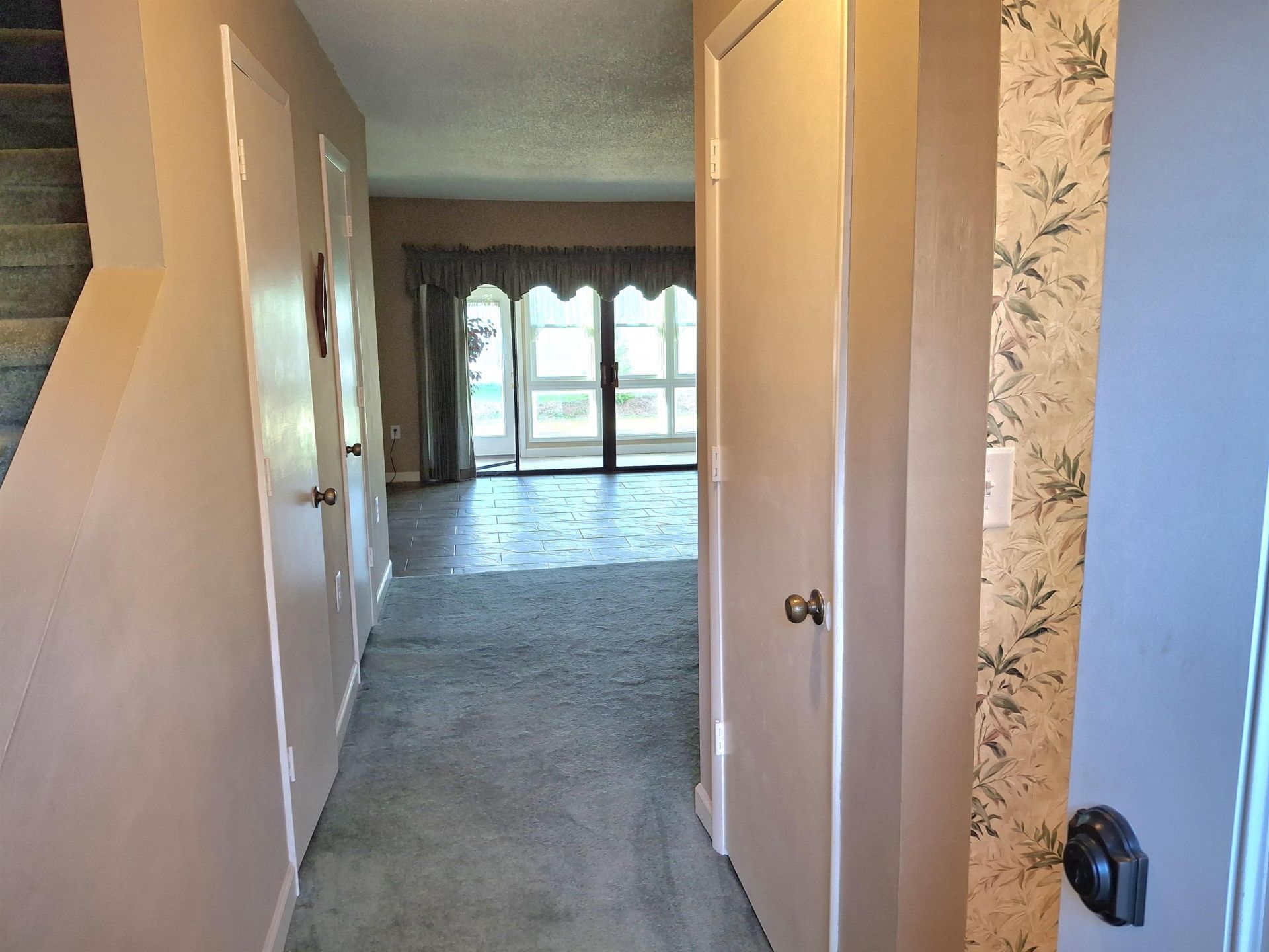 928 Villa Dr.  Photo 12