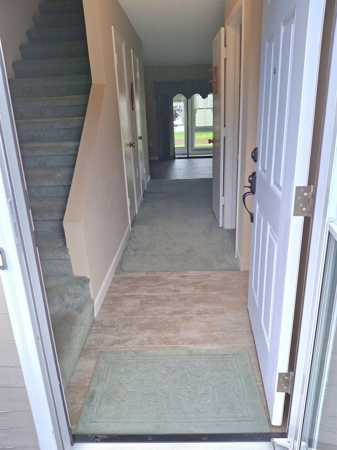 928 Villa Dr. Photo 12