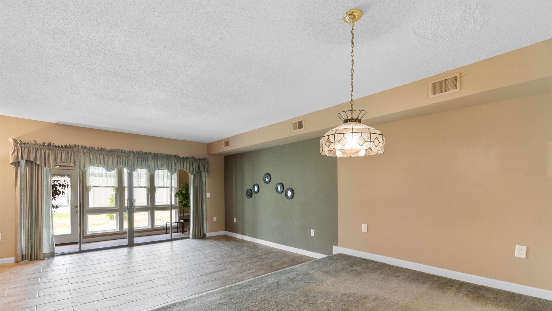 928 Villa Dr. Photo 14