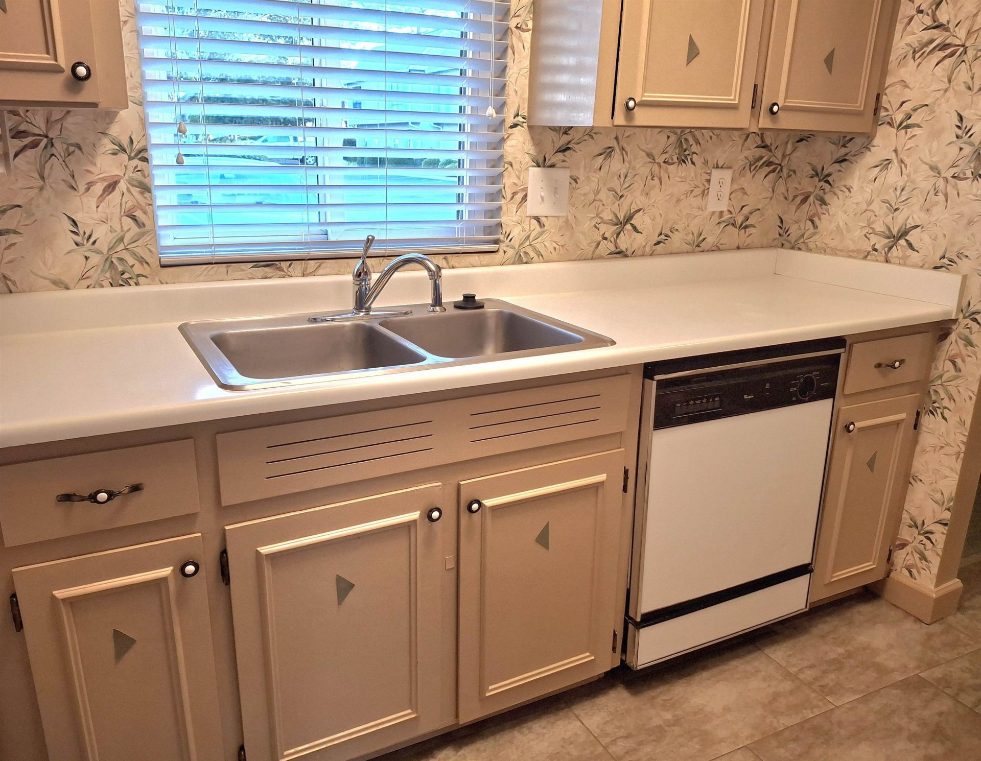 928 Villa Dr.  Photo 15