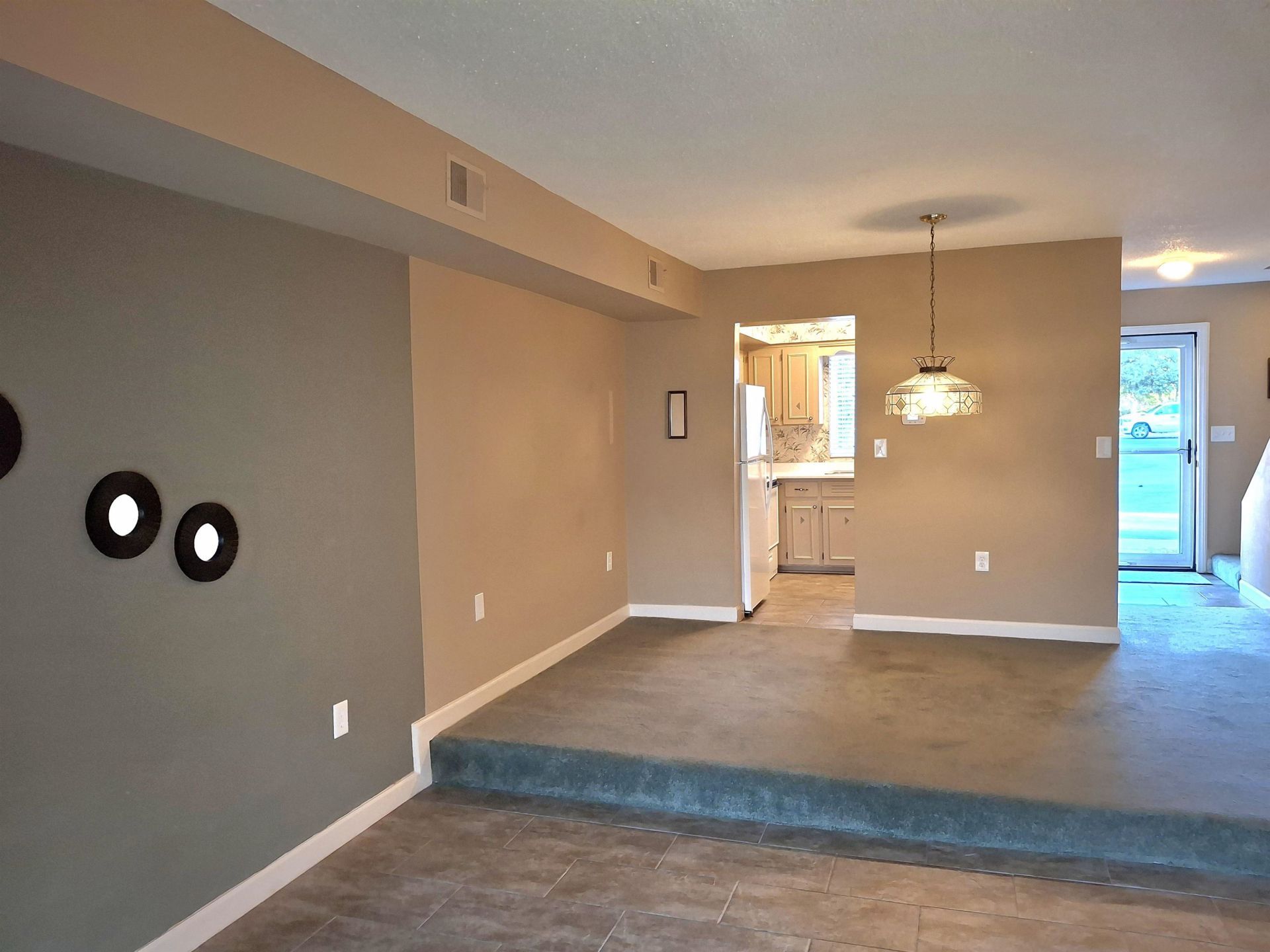 928 Villa Dr. Photo 19