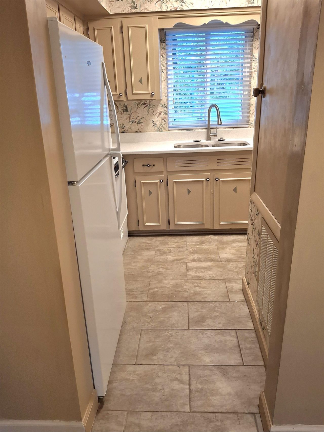 928 Villa Dr. Photo 20