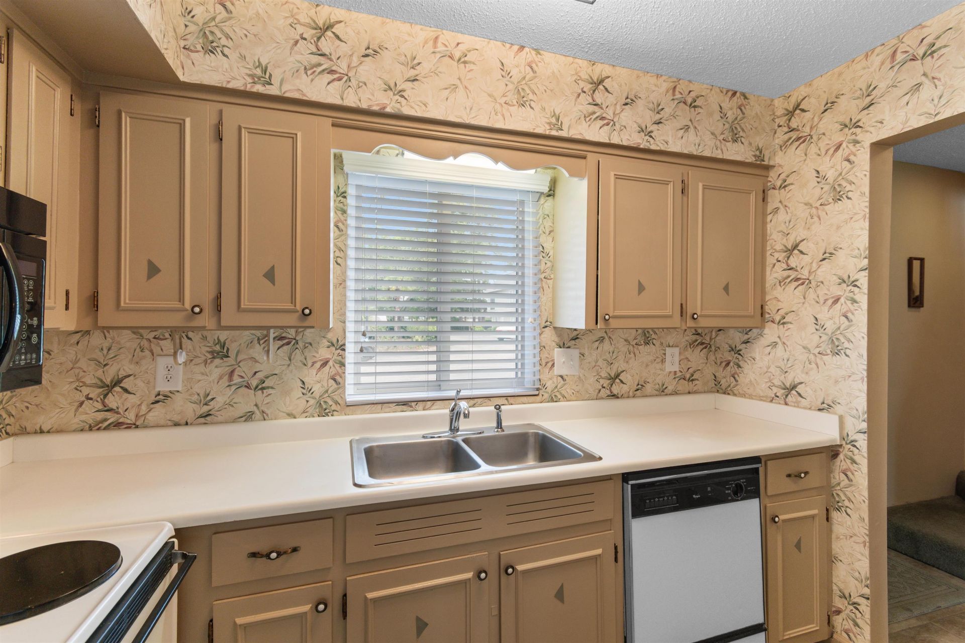 928 Villa Dr. Photo 20