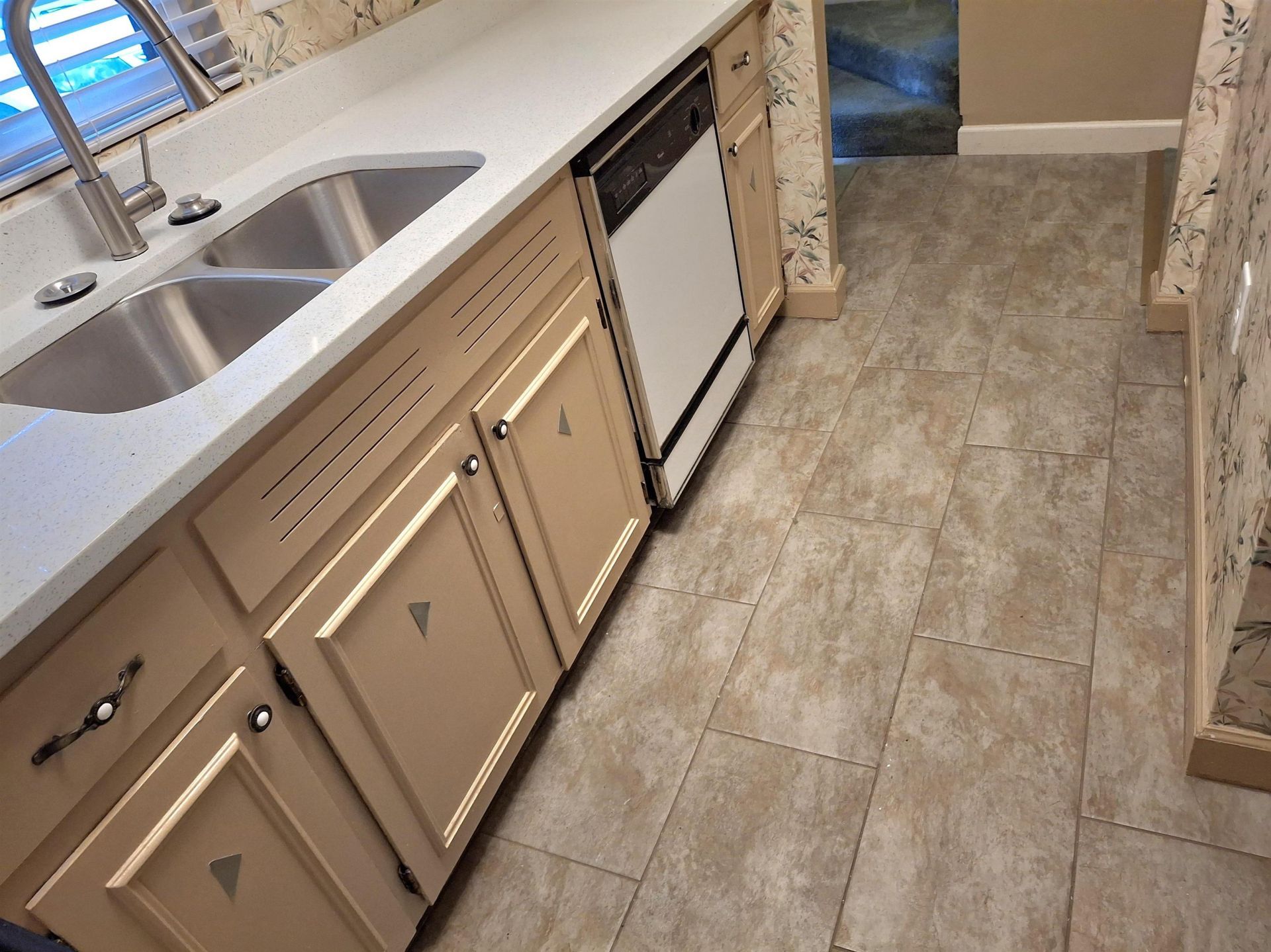 928 Villa Dr. Photo 27