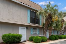 928 Villa Dr. photo 4