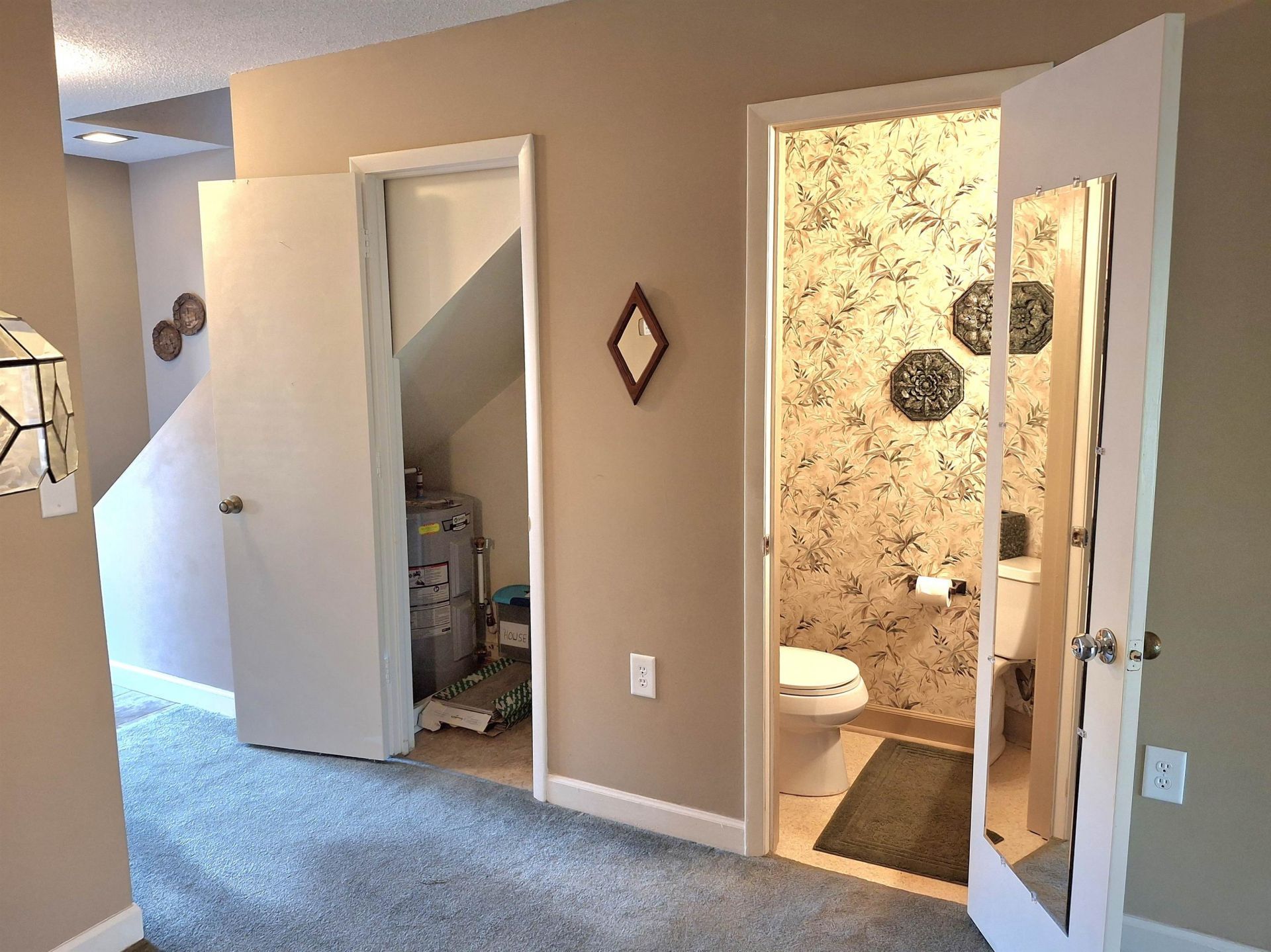 928 Villa Dr. Photo 31