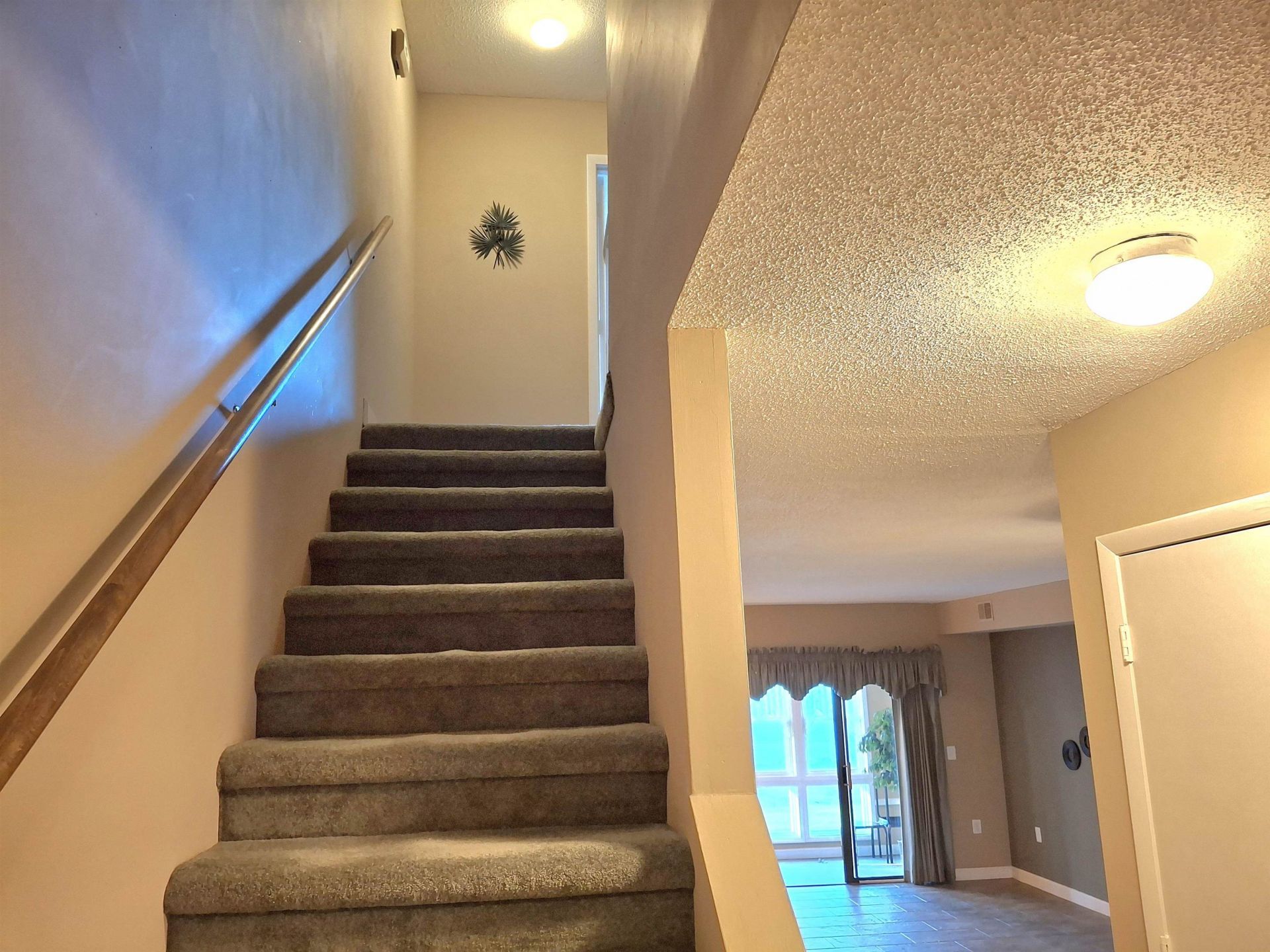 928 Villa Dr.  Photo 32