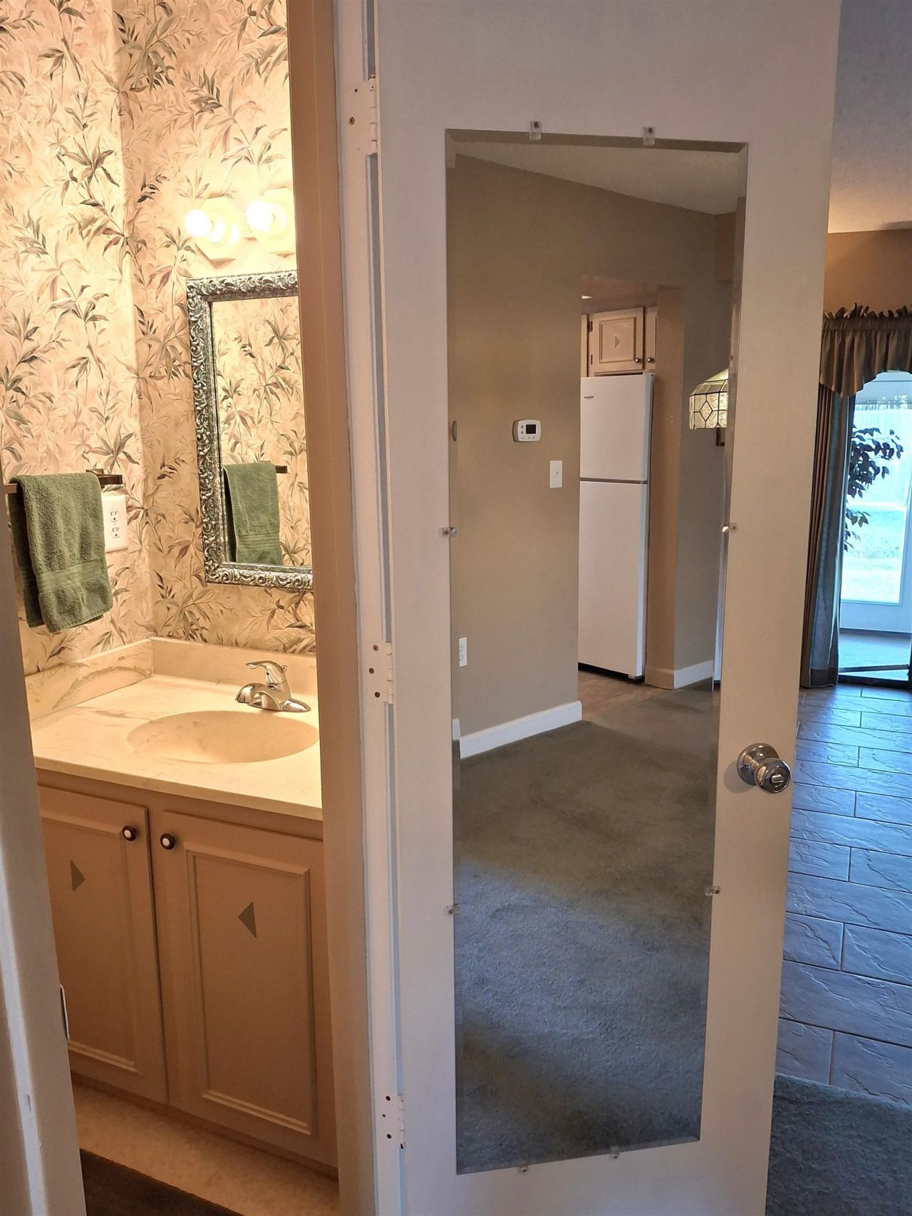928 Villa Dr. Photo 35