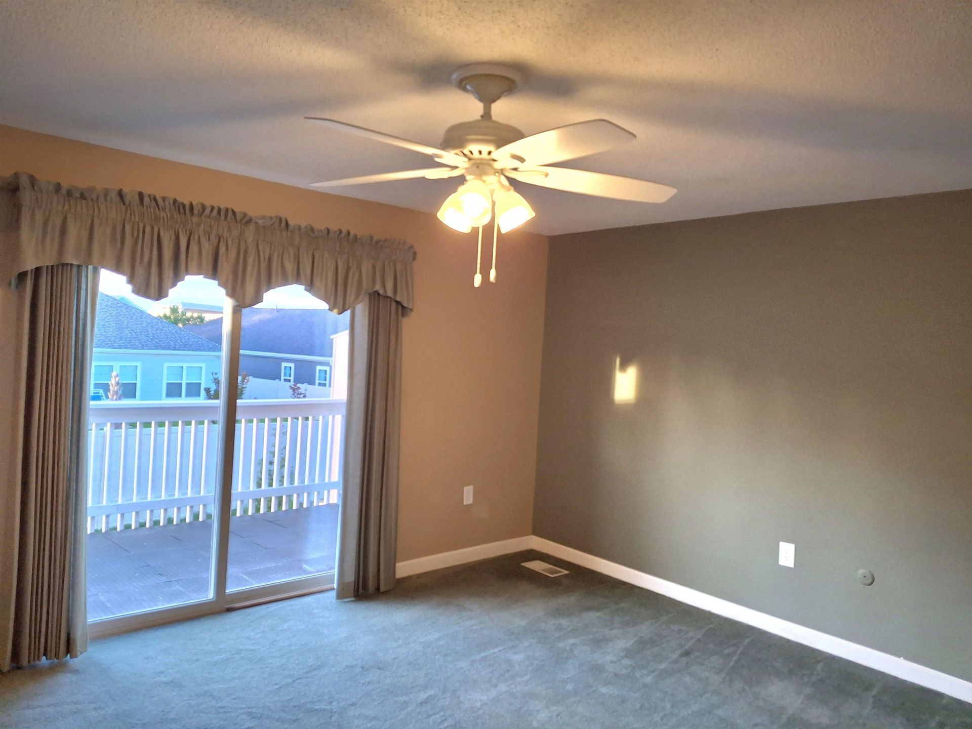 928 Villa Dr.  Photo 37