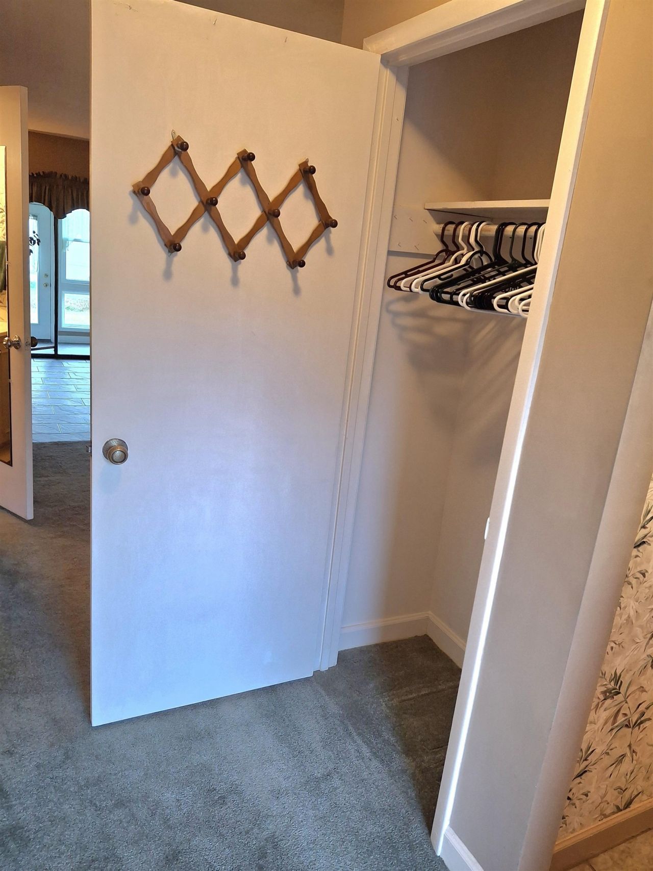 928 Villa Dr. Photo 37