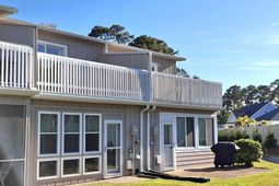 928 Villa Dr. photo 4