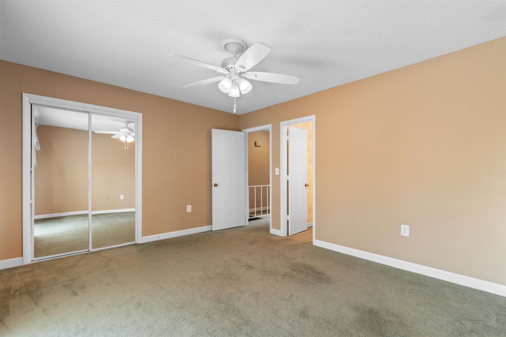 928 Villa Dr. Photo 56