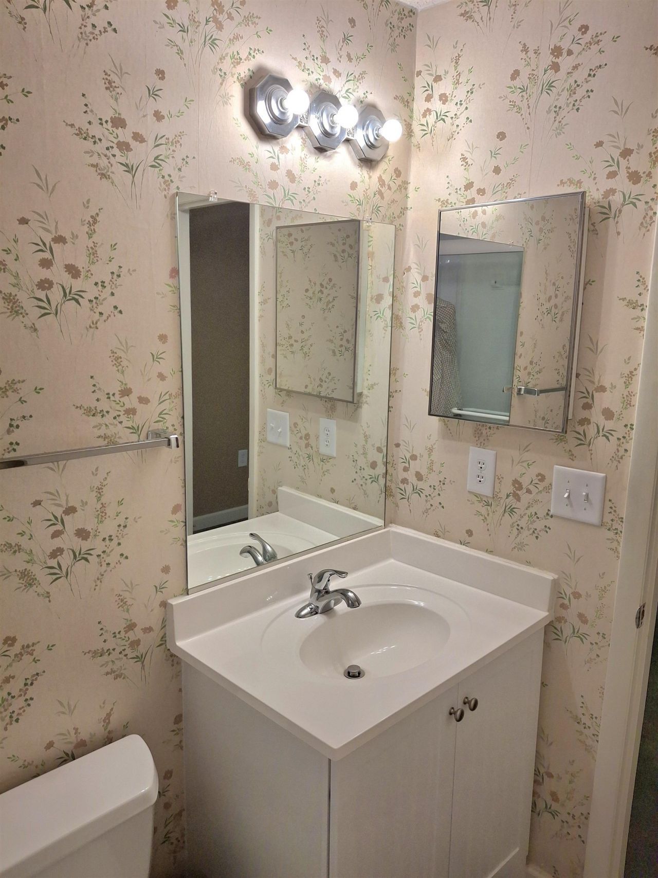 928 Villa Dr.  Photo 59