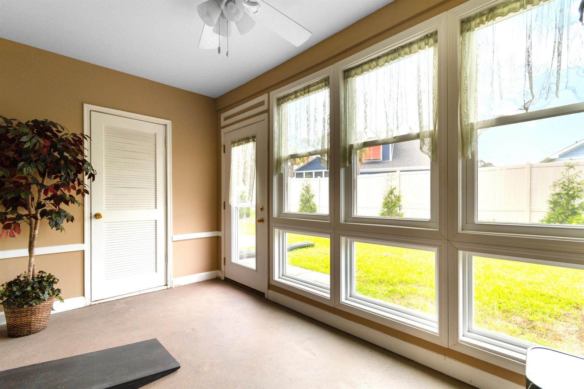 928 Villa Dr. Photo 69