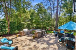 681 Reserve Dr.  photo 4