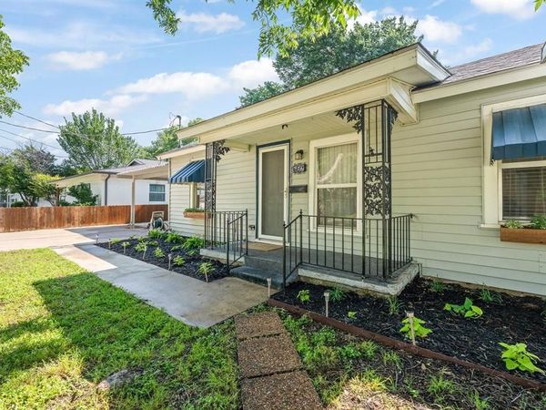 602 Harrisdale Avenue, River Oaks, TX 76114