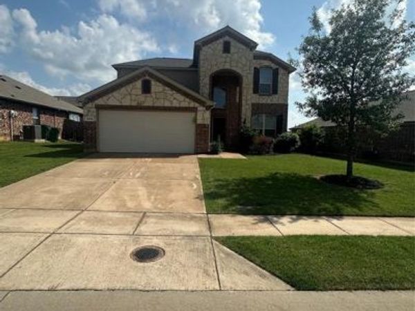 8404 Sioux Trail, Aubrey, TX 76227